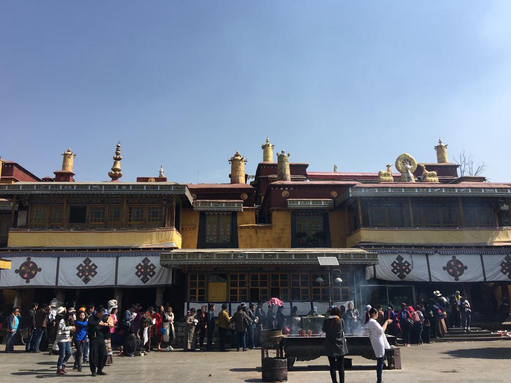 Tibet Minshan Hotel Lhasa Exterior foto